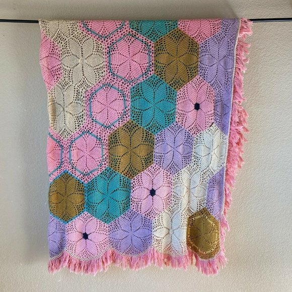 VTG Handmade Crochet Blanket Throw Spring Pastel Tassel Fringe Trim 82'' x 82'' - Picture 4 of 11